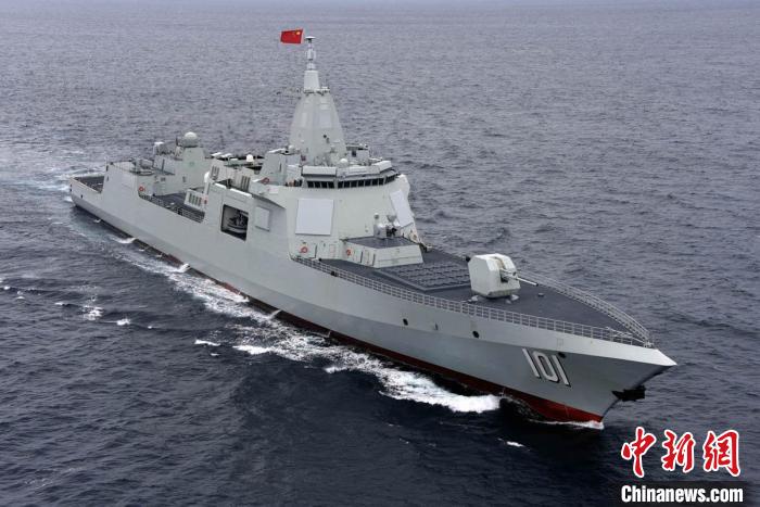 Visiting Nanchang Ship: “Heroic Culture” Casting “Heroic Battleship” Visiting Nanchang Ship: “Heroic Culture” Casting “Heroic Battleship”