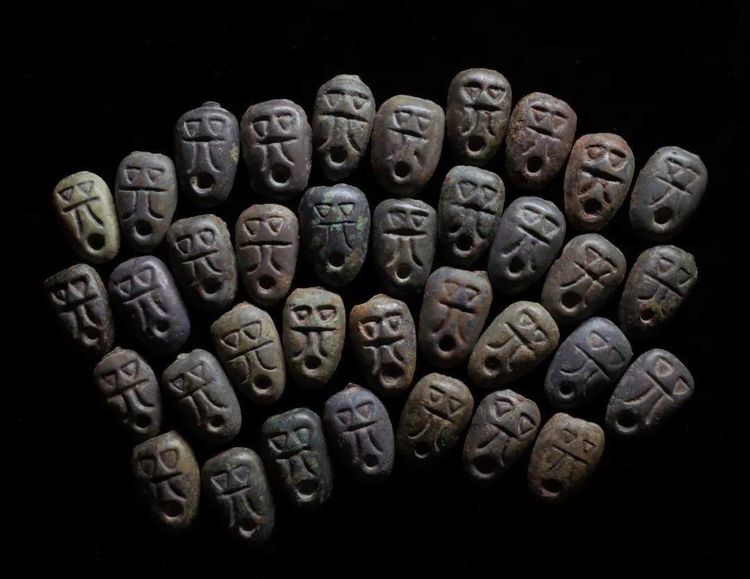 The currency minted by Chu during the Warring States Period has a very strange name. It is Ant nose money.
