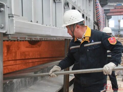 Yunlu Haixin’s 100,000-ton “Automotive Lightweight Alloy Project” No. 1 tipping furnace ignition oven