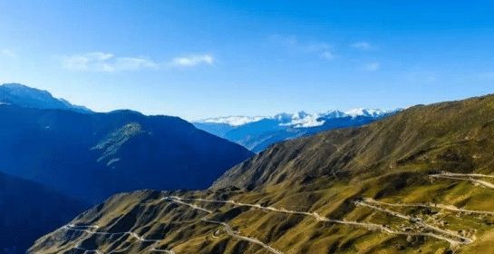 One kilometer is a life, and more than 2,000 soldiers used their lives to forge it. How difficult is it to build the Sichuan-Tibet Highway? One kilometer is a life, and more than 2,000 soldiers used their lives to forge it. How difficult is it to build the Sichuan-Tibet Highway?