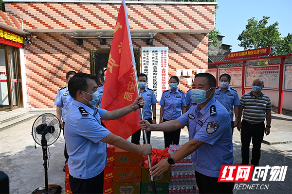 Casting a political and industrial iron army who is good at doing good things and dares to fight and work hard – “National Worker Pioneer” Zhuzhou City Public Security Bureau Political Department Side Notes