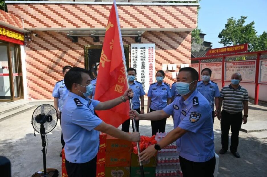 National Worker Pioneer No. Zhuzhou Municipal Public Security Bureau Political Department: Casting a political and industrial iron army that is good at doing good things and daring to fight and fight hard National Worker Pioneer No. Zhuzhou Municipal Public Security Bureau Political Department: Casting a political and industrial iron army that is good at doing good things and daring to fight and fight hard
