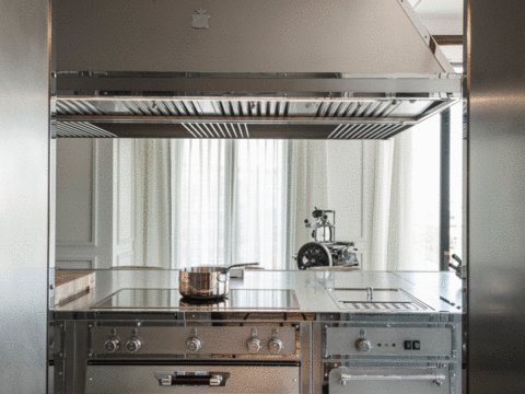Paying tribute to the Renaissance, casting practical art in the kitchen space