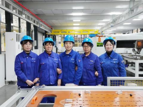 Xinhua All Media+丨Reinstallation “female welding general”: rooted in old industrial bases to cast “heavy weapons of a great country”