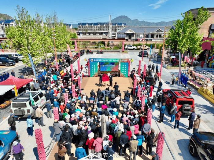 The launch ceremony of the Super Selected Off-Road Carnival and the “Casting a Summer” art exhibition officially kicked off The launch ceremony of the Super Selected Off-Road Carnival and the “Casting a Summer” art exhibition officially kicked off
