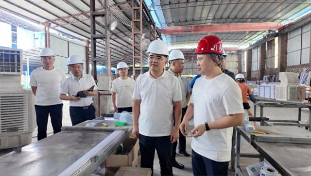 He Yong investigates the environmental rectification and improvement of foundry enterprises