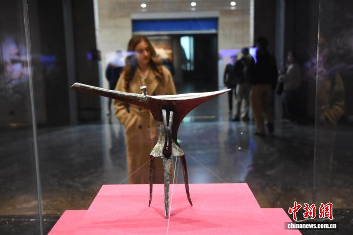 (Cultural China Tour) “The First Lord of China” Reveals the Resurrection of Bronze Civilization's AR Technology to the Casting Technique of 3,600 Years Ago